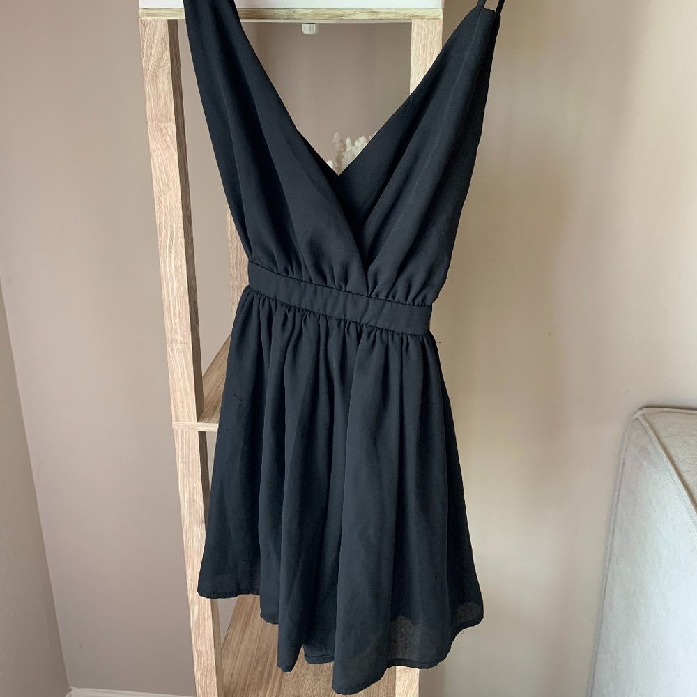 DANCE & MARVEL | Black criss-cross open back rompe